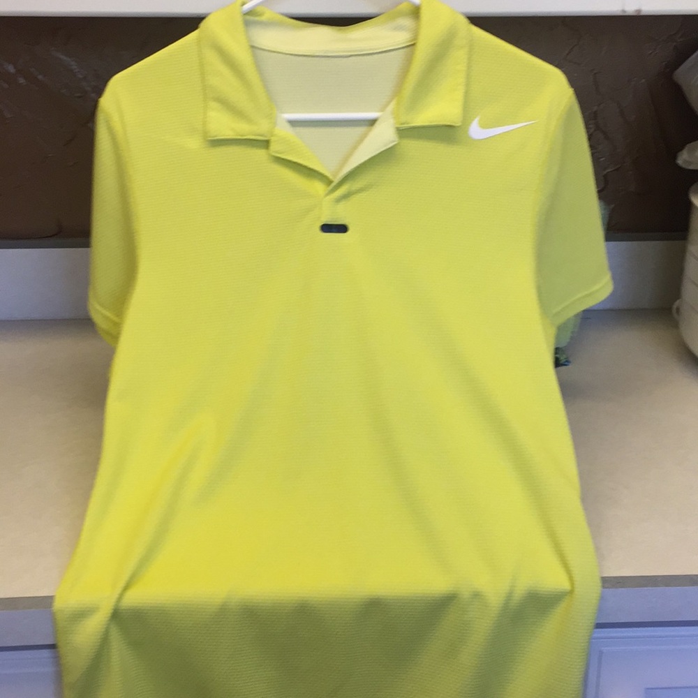 Nike Polo Shirt - size men’s small